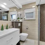 Glow Apartment Makarska