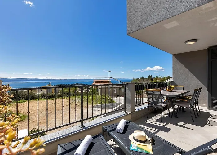 Glow Макарска